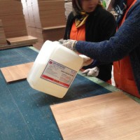 TMS PLUS  Hoş Kokulu ve Güçlü Mobilya Temizleme Solventi TMS PLUS  Hoş Kokulu ve Güçlü Mobilya Temizleme Solventi